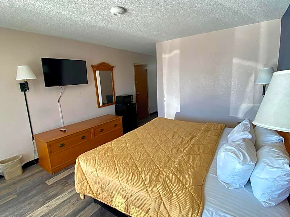 Motel 6 Marianna, FL