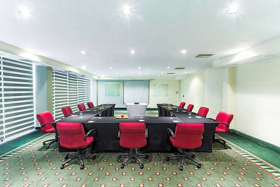 Courtyard by Marriott Toluca Airport