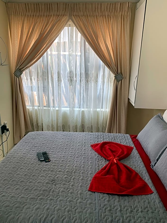 Ekaya Palace Guest House