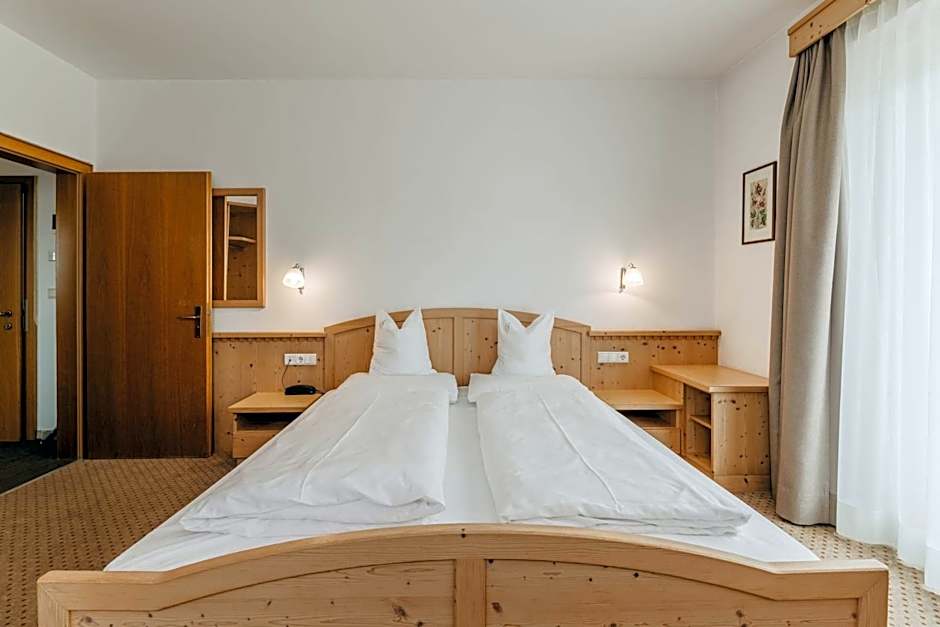 Hotel Garni Planaces