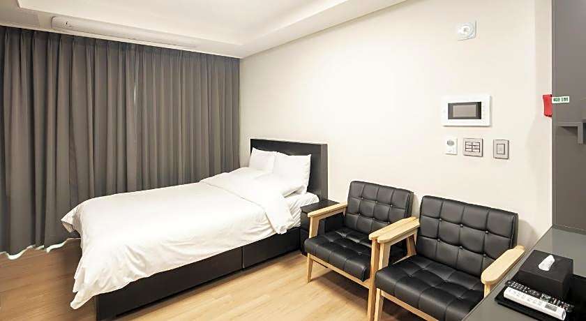 Paju Khills the terrace