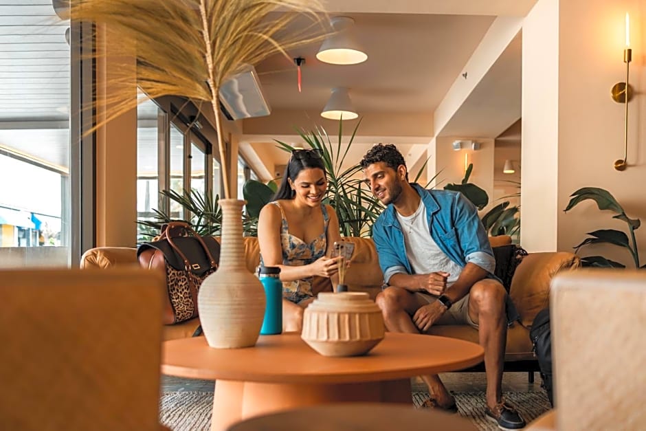 HiBird- Apartment and Suites Hotel