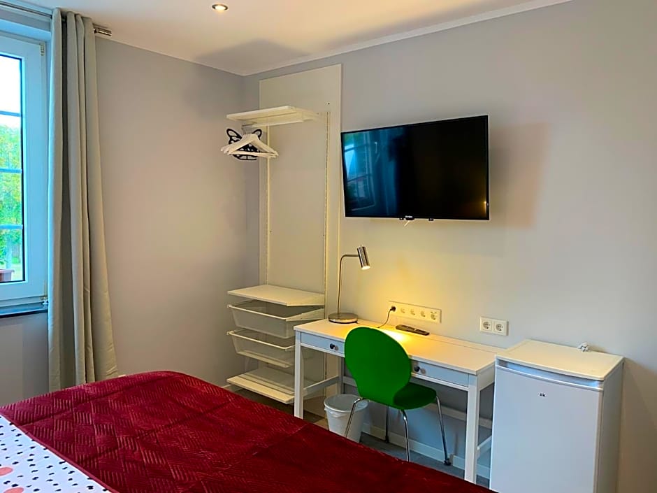 Foto 1 di 4 di 1 Double Bed or 2 Beds
