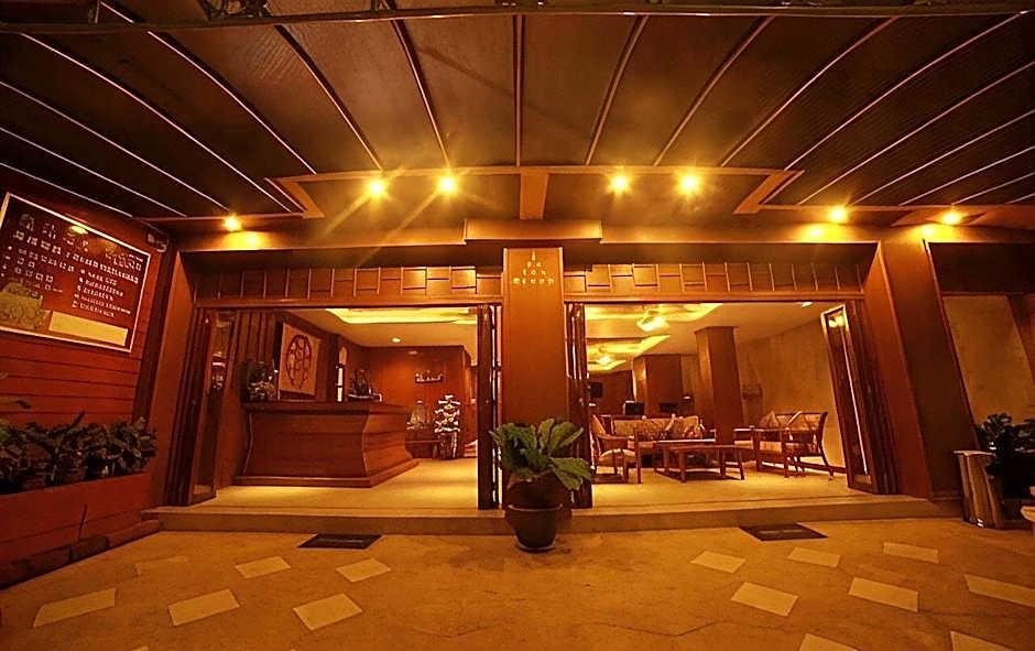 Lotus Hotel Patong