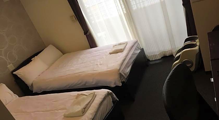 Omura Station Hotel