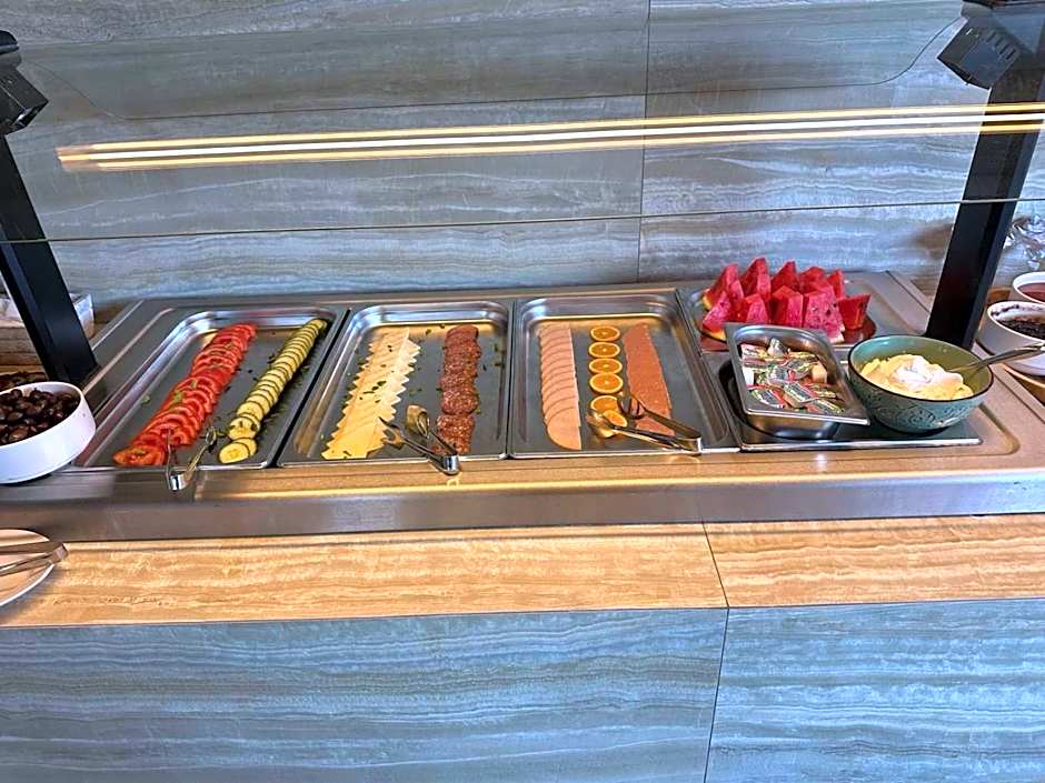 Trees Art Hotel & Suites