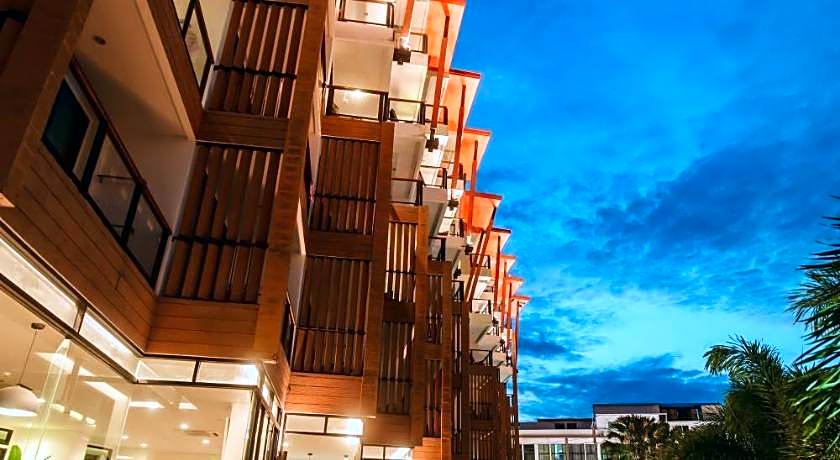 The Lunar Patong Hotel