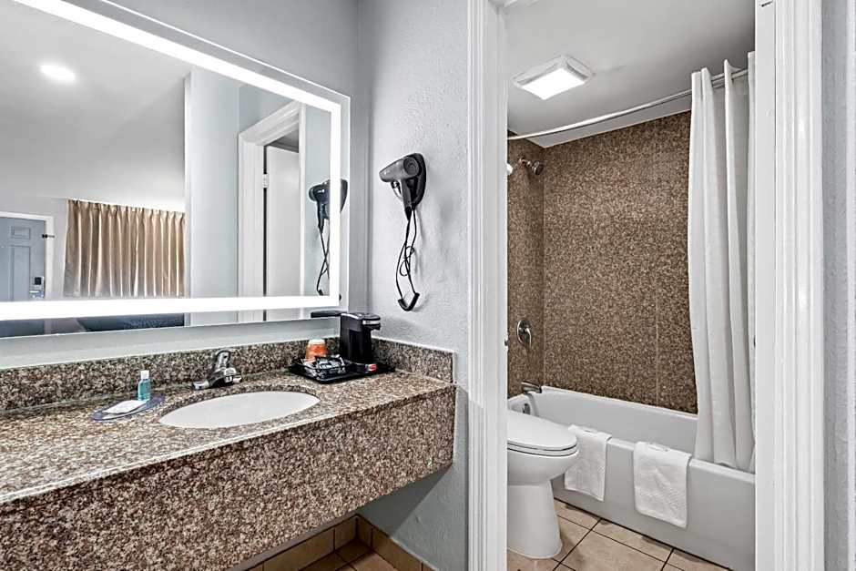 Suburban Studios Harvey - New Orleans