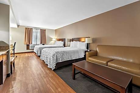Suite with Two Queen Beds with Kitchenette Third Floor Smoke Free