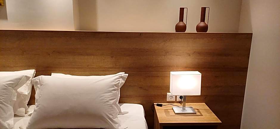 ALPHA APARTMENTS Free Shuttle from and to the Airport