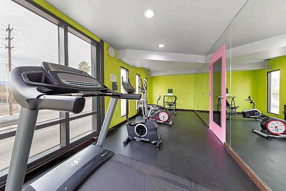 BLVD Hotel and Studios Universal-Hollywood, an Ascend Collection Hotel