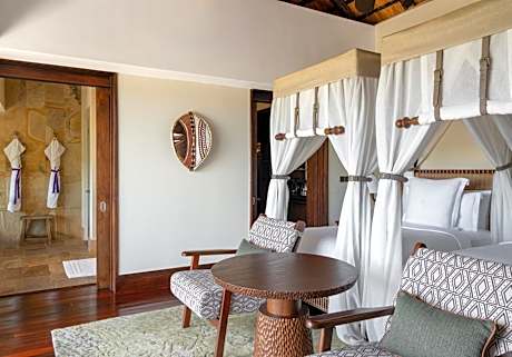 Savannah Room Two Twin Beds