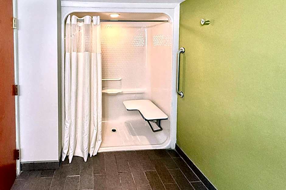 Sleep Inn & Suites Niantic North