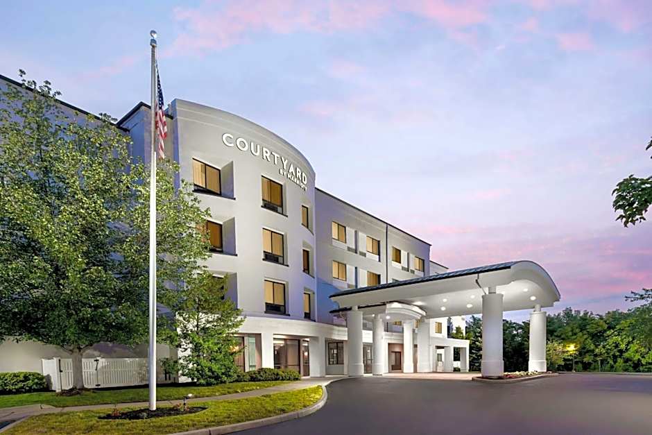 Courtyard by Marriott Hartford Farmington