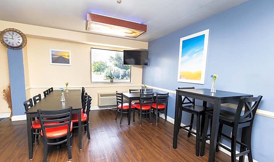 Days Inn by Wyndham Dayton Huber Heights Northeast