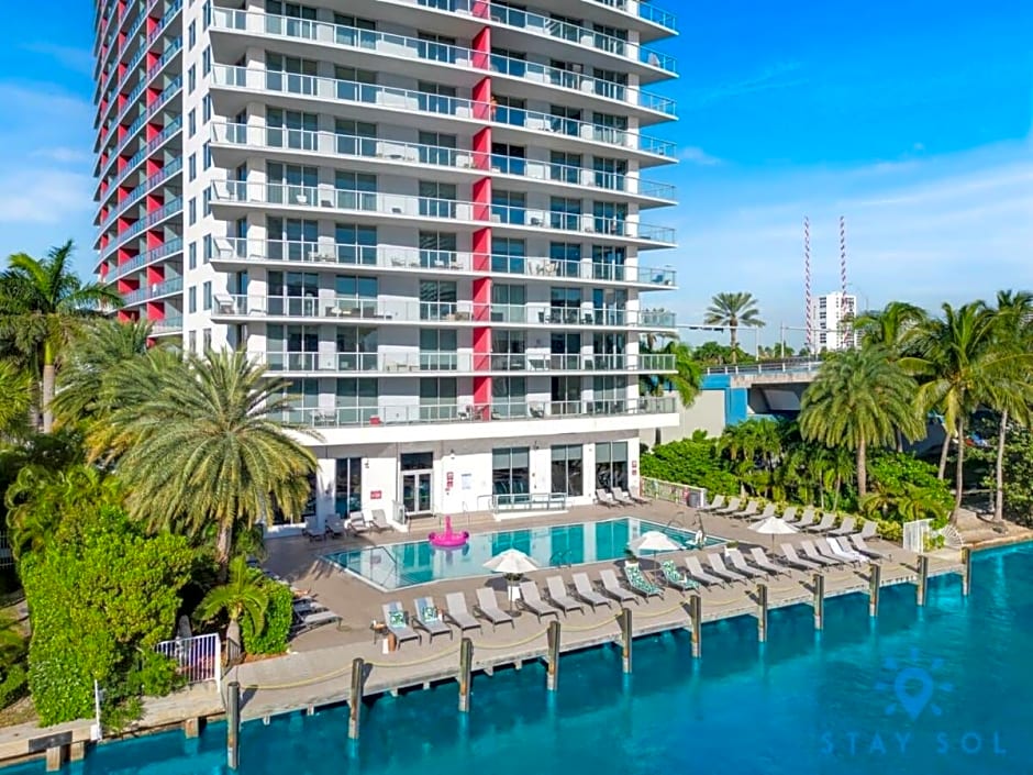 Spectacular View with Balcony, Pool, Near Beach