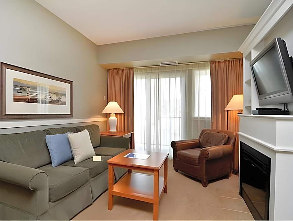 RIVERTIDE SUITES