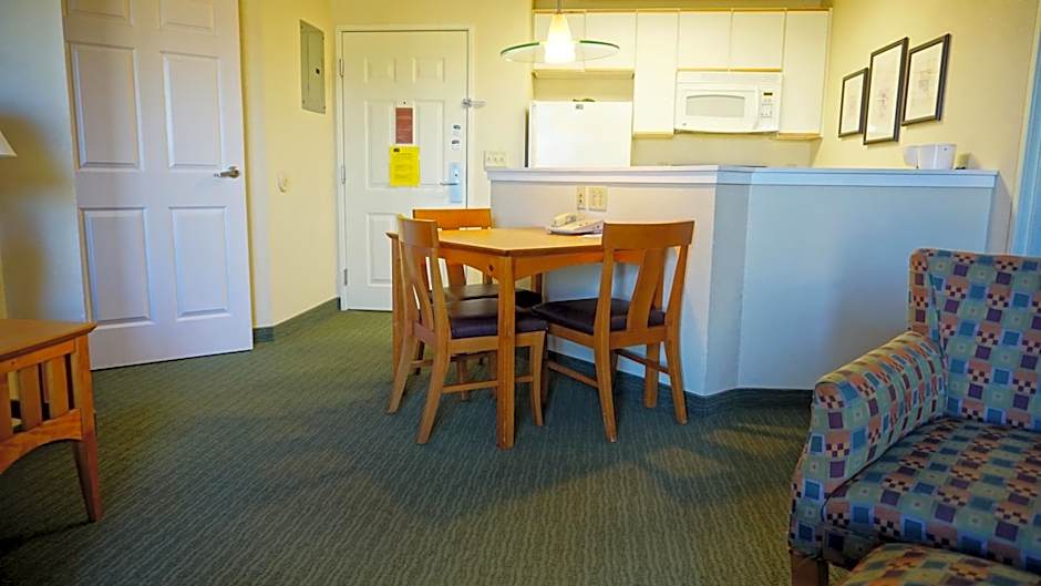 Baymont by Wyndham Wichita East