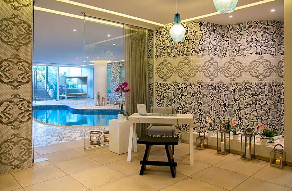 Vangelis Hotel & Suites