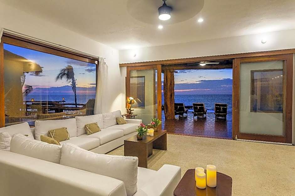 DK Luxury Ocean Front Villa - Adults Only