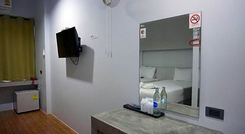 C2U Hotel Uthai Thani