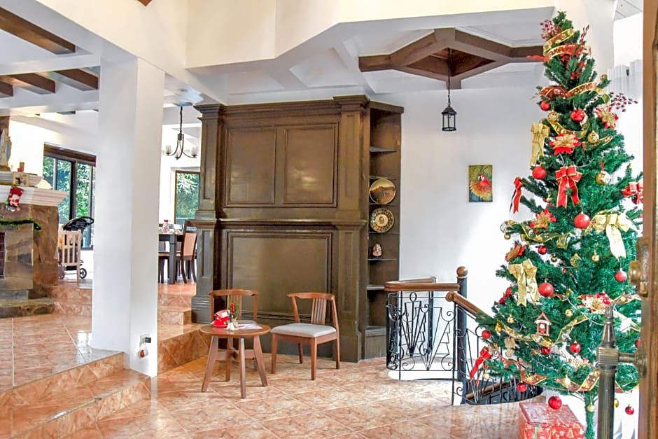 El Castillo Bed and Breakfast