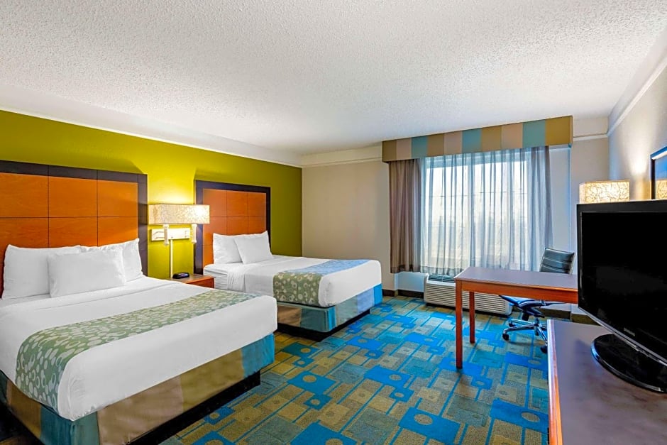 La Quinta Inn & Suites by Wyndham Fremont / Silicon Valley