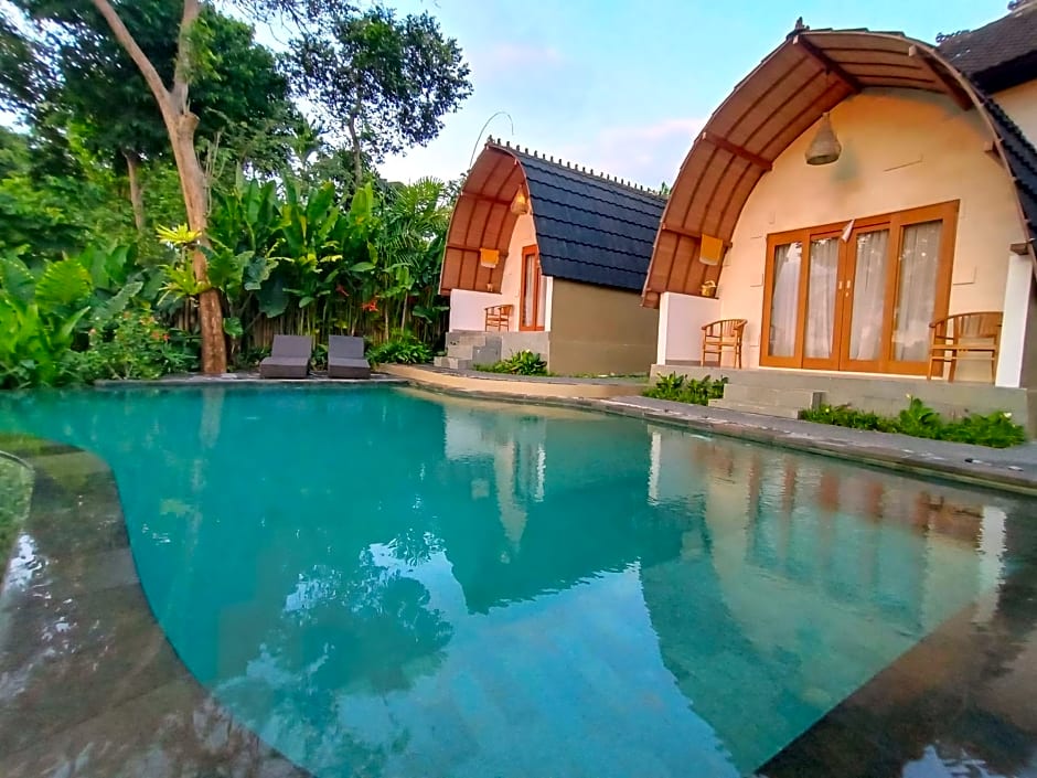 Uma Manyar Sunset Villa