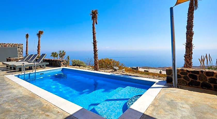 Theano Cave Suites & Villas