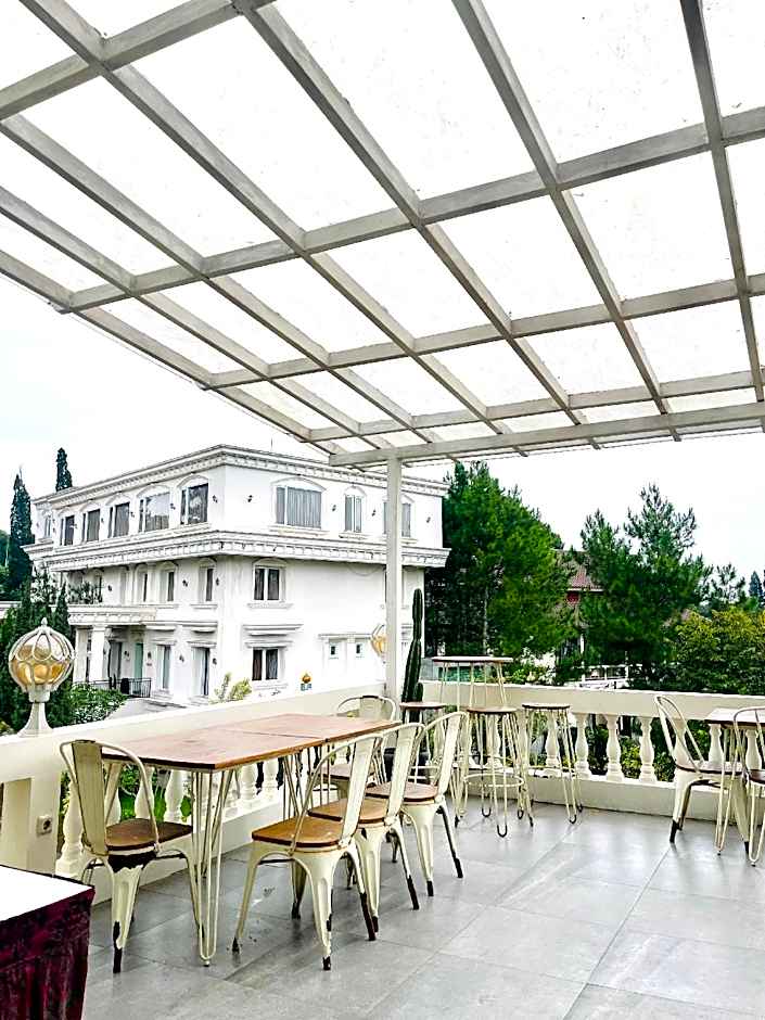 Rizen Premiere Hotel