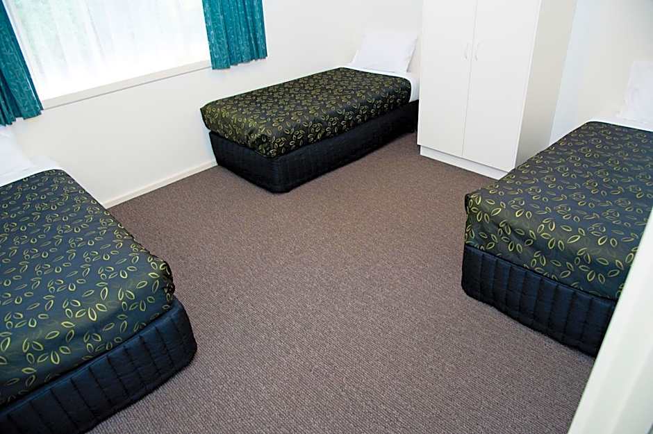 Sportsmans Motor Inn