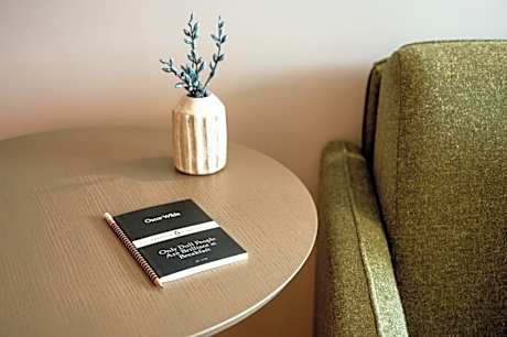 Wilde Studio with City View