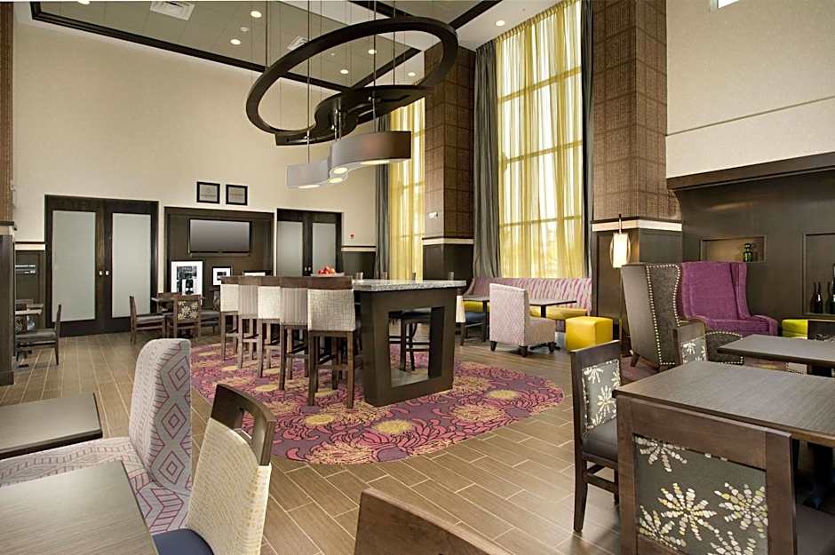 Hampton Inn By Hilton & Suites - Buffalo Airport
