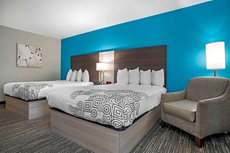 Queen Room with Two Queen Beds - Non-Smoking