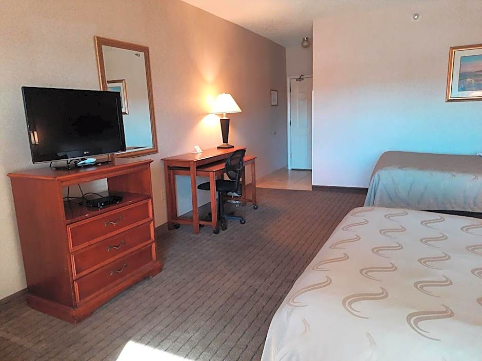 Quality Inn & Suites Grants - I-40