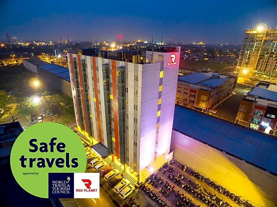 Monoloog Hotel Bekasi