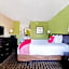 OYO Hotel Pensacola I-10 & Hwy 29