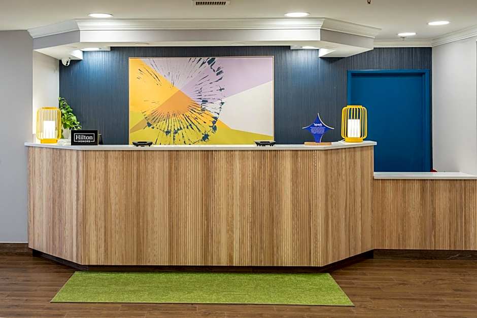 Spark by Hilton Sterling Dulles Airport