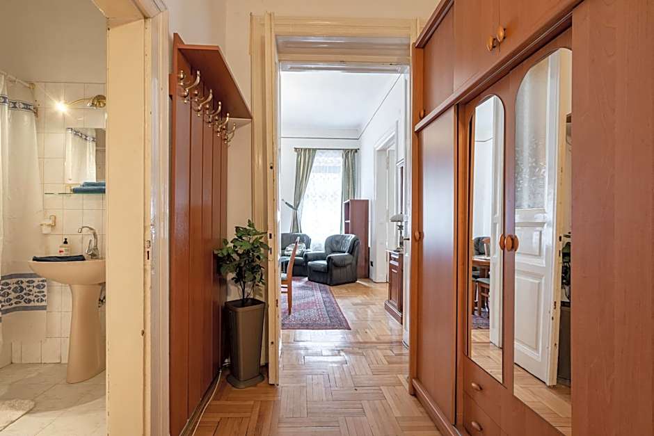 Central Lovely rooms