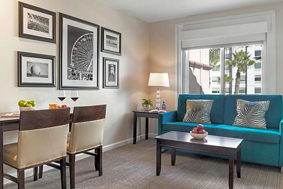 Peacock Suites