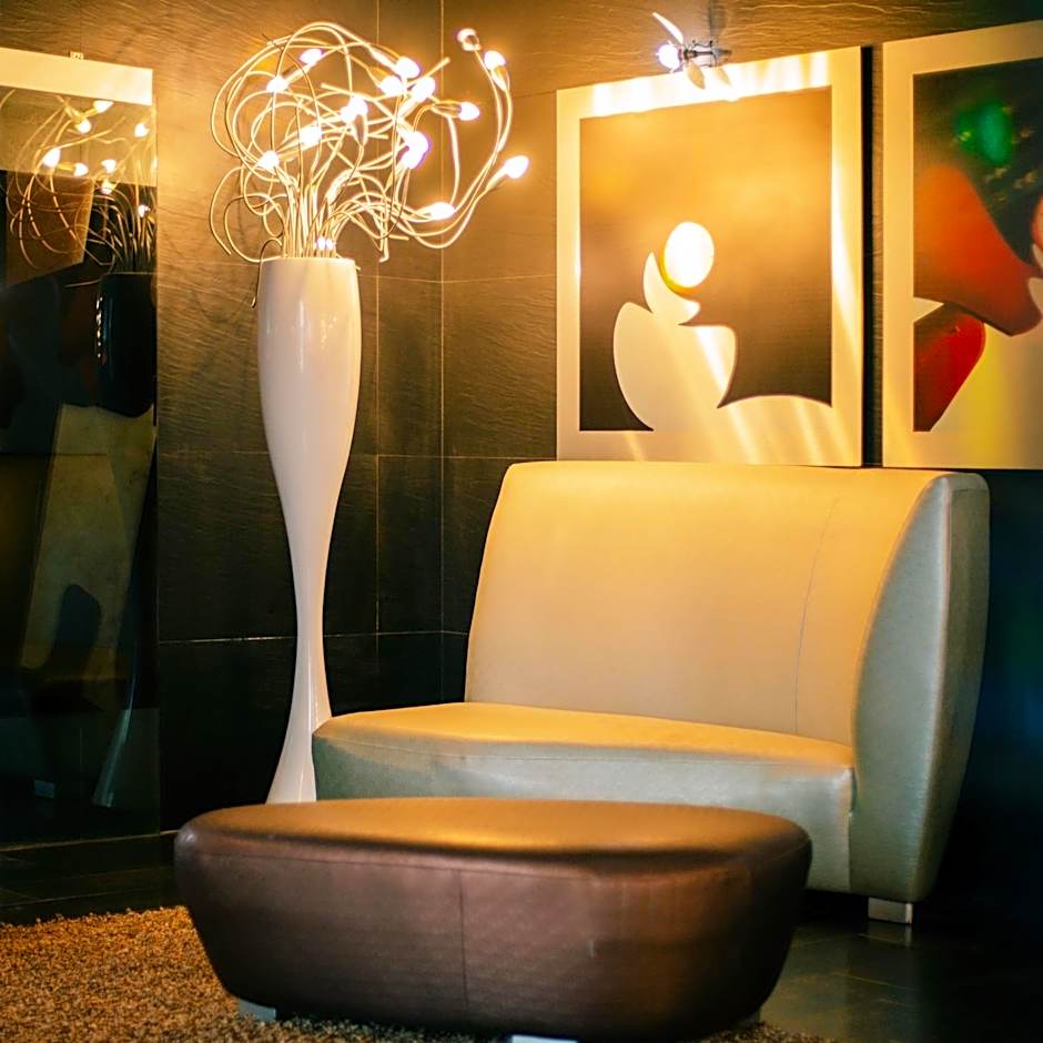 Petit Palace Tamarises