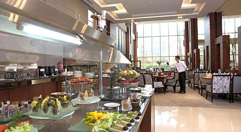 Sunday Signature Riyadh Formerly Qaser Al Hamra by Warwick