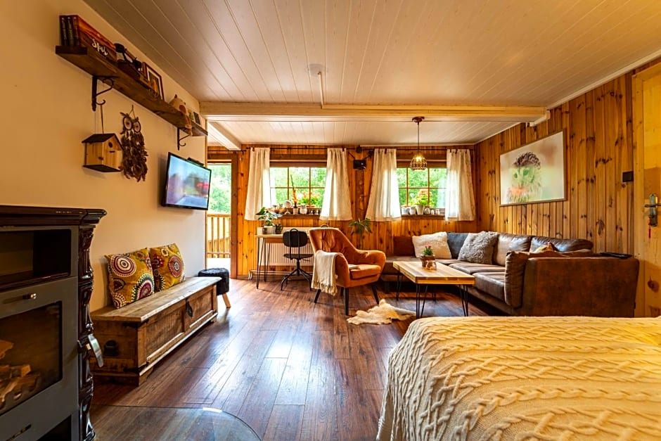 SOVIA WELLNESS CHATA s jacuzzi kaďou a saunou, Čingov