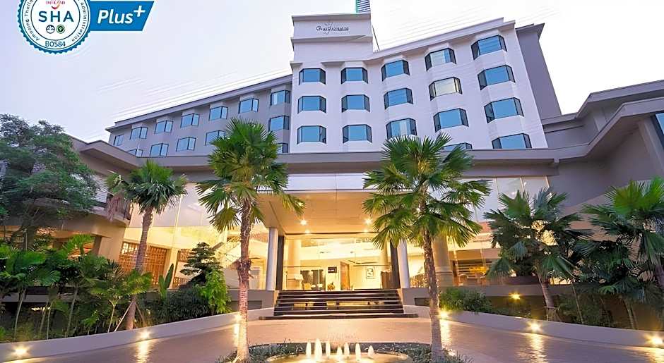 Grand Riverside Hotel