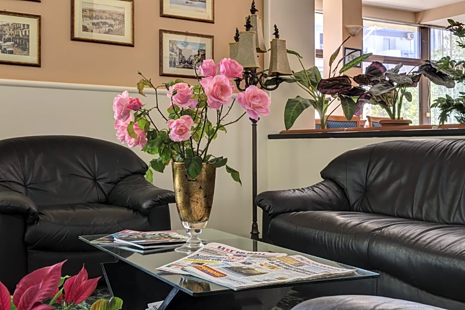 Delfini Hotel Patras