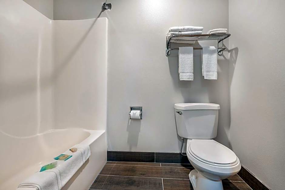 Colstrip Inn & Suites