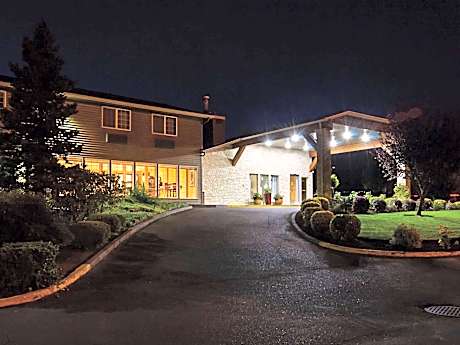 La Quinta Inn & Suites by Wyndham Woodburn