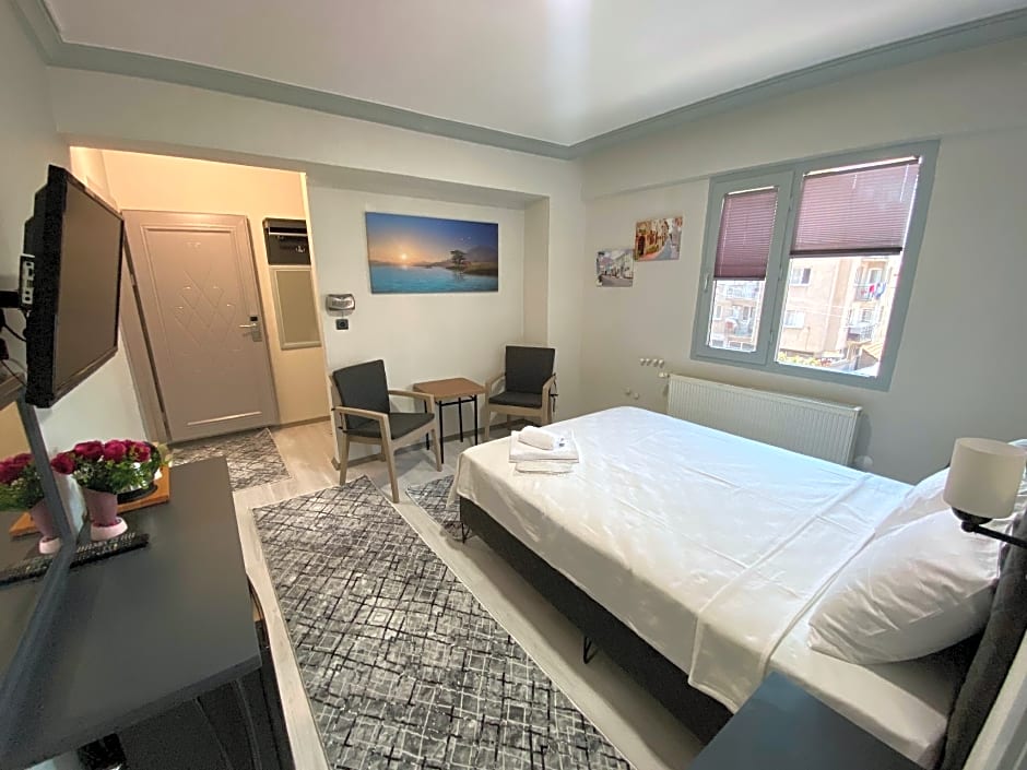 Photo 1 of 9 of Apartment, Street View