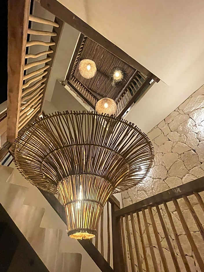 Casa Hood By the Sea