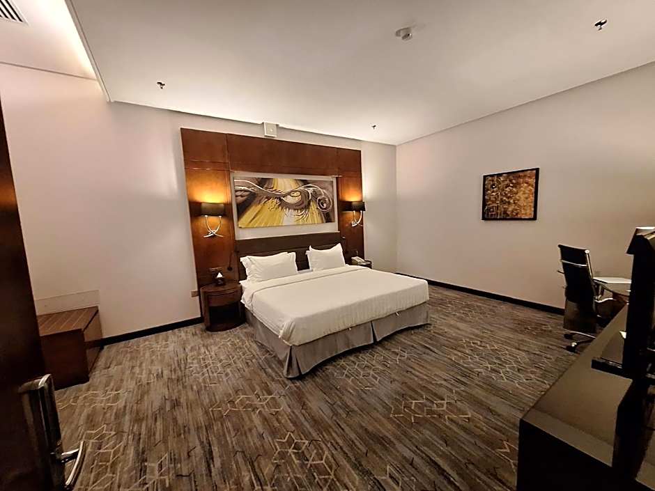 Sunday Signature Riyadh Formerly Qaser Al Hamra by Warwick